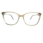 Lunettes œil de chat beige transparent présentées en plusieurs angles, coins légèrement pointus et finition brillante.