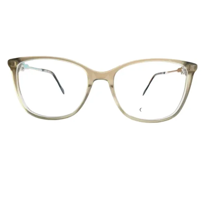 Lunettes œil de chat beige transparent présentées en plusieurs angles, coins légèrement pointus et finition brillante.