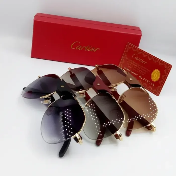 Plusieurs Cartier lunette de soleil femme oversize, montures dorées et verres dégradés brun-violet, avec boîte rouge et carte.