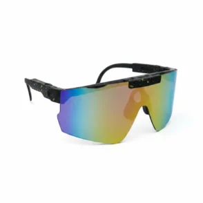 Lunette de soleil sport femme à écran couvrant, lentille dégradée jaune-bleu-vert et branches noires à motifs tachetés.