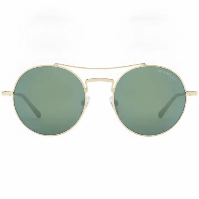 Lunette de soleil Armani rondes vertes dorées Lunette de soleil Armani avec verres ronds verts, monture métal doré à double pont et branches fines, logo visible sur le verre.