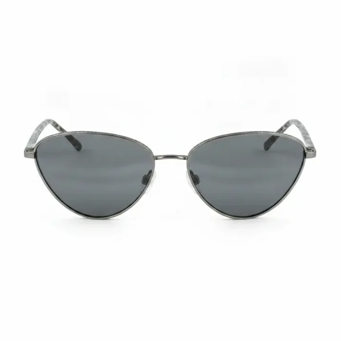 Lunette de soleil DKNY élégante et urbaine Lunette de soleil DKNY au design moderne, monture élégante et verres teintés pour une protection solaire au quotidien.