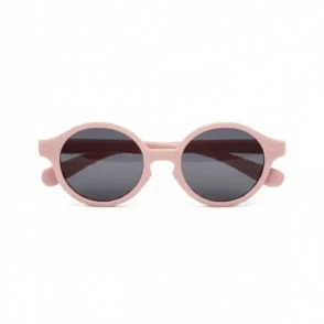 Lunette de soleil Izipizi à monture rose pâle, verres ronds foncés et branches fines assorties avec charnières visibles.
