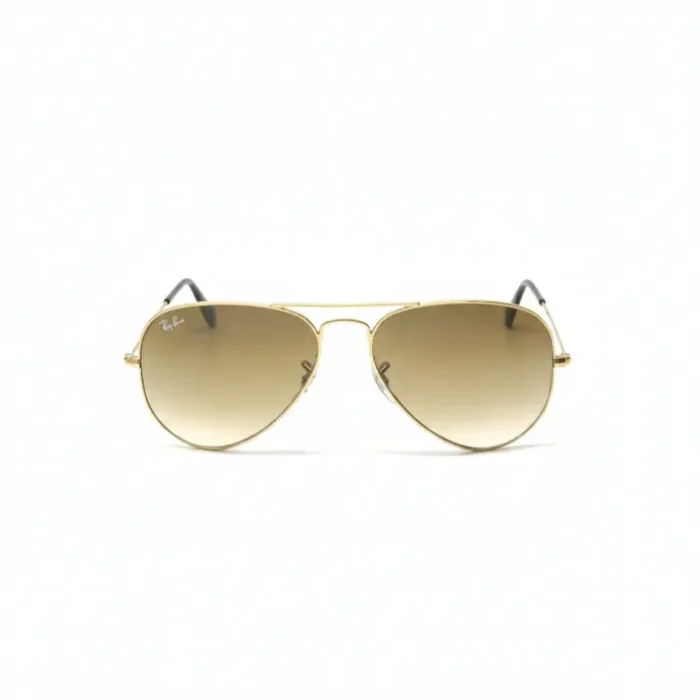 Lunette de soleil Ray Ban femme style aviateur, monture métallique dorée et verres dégradés bruns avec logo Ray-Ban.