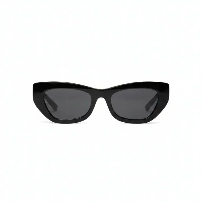 Lunette de soleil femme Givenchy élégante Lunette de soleil femme Givenchy vue de face, monture élégante et verres teintés pour un look chic.