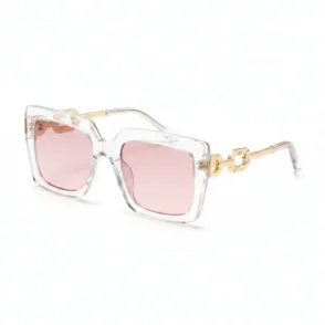 Lunette de soleil femme miroir avec verres réfléchissants et monture élégante, style moderne pour look estival.