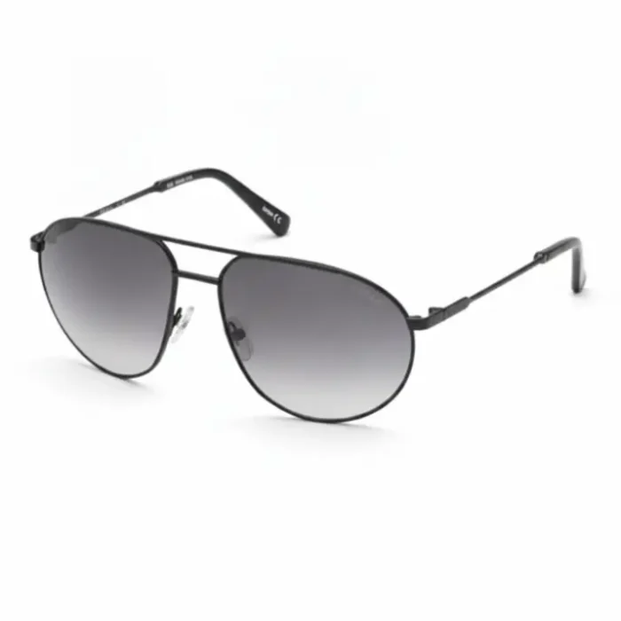 Lunette de soleil homme Guess aviateur dégradé Lunette de soleil homme Guess style aviateur, monture métal noire et verres dégradés du noir au clair.