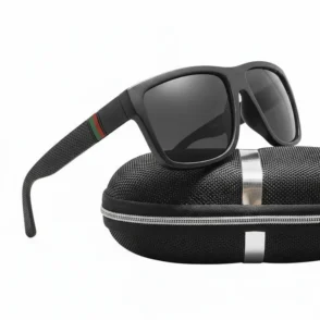 Lunette de soleil homme Polaroid avec verres polarisés et monture moderne, vue de face sur fond clair.
