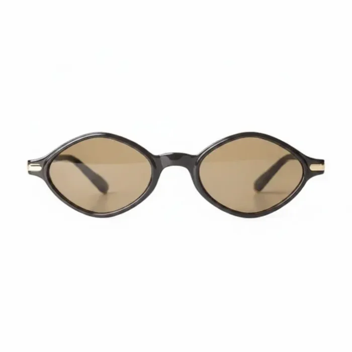 Lunette de soleil marque femme élégante Lunette de soleil marque femme au design élégant, idéale pour un look chic et une protection UV au quotidien.