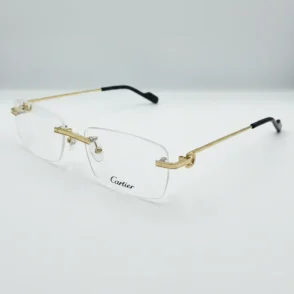 Lunette de vue homme Cartier sans monture, verres rectangulaires, charnières dorées, plaquettes transparentes et branches fines.