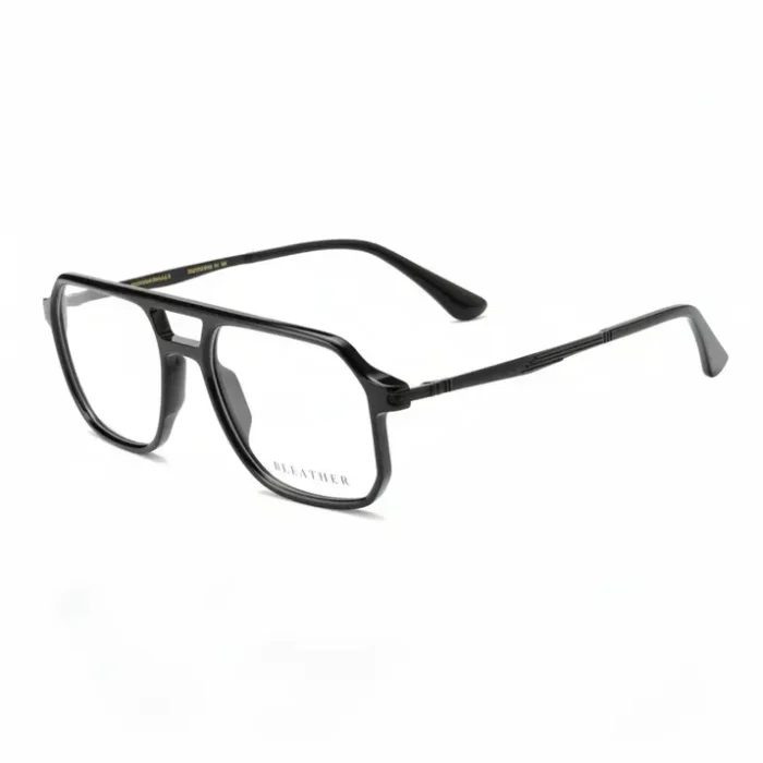 Lunette de vue stylé noire rectangulaire moderne Lunette de vue stylé en plastique noir brillant, forme rectangulaire géométrique, verres clairs larges, branches fines.