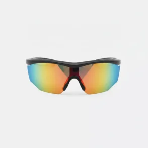 Lunette vue sport à monture noire enveloppante avec grands verres incurvés miroir dégradés jaune orange et bleu.