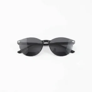 Lunettes de vue avec clip solaire aimanté : monture métal ronde et clip magnétique à verres teintés foncés.